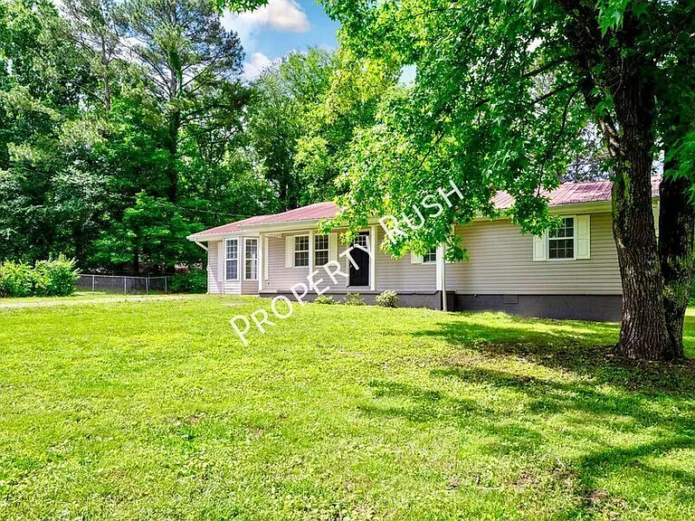 321 Whitmire Cir — Photo 3