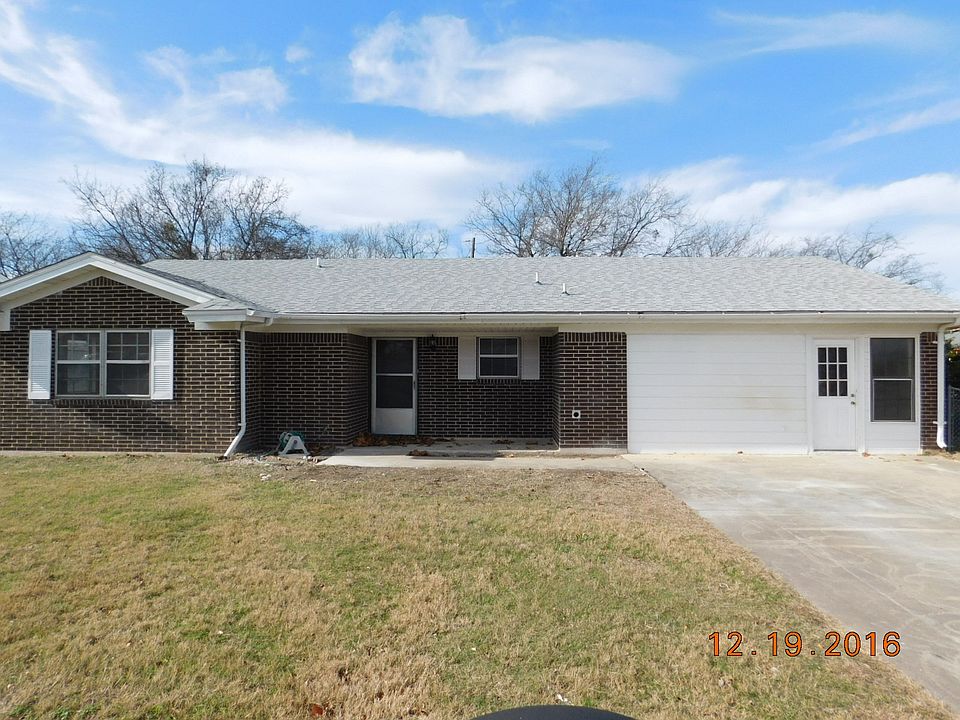 1st image of 108 Cottonwood Dr