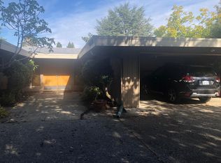 2466 72nd Ave SE, Mercer Island, WA 98040