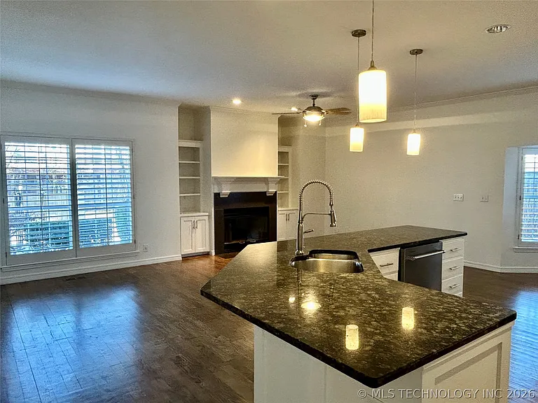 3712 S Orange Cir — Photo 8