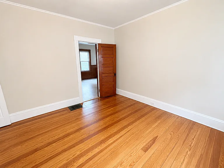 81 Bristol Rd — Photo 19