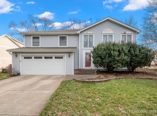 242 Terrance Dr, Naperville, IL