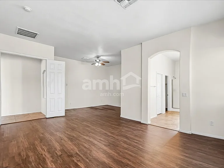 3587 W Morgan Ln — Photo 10
