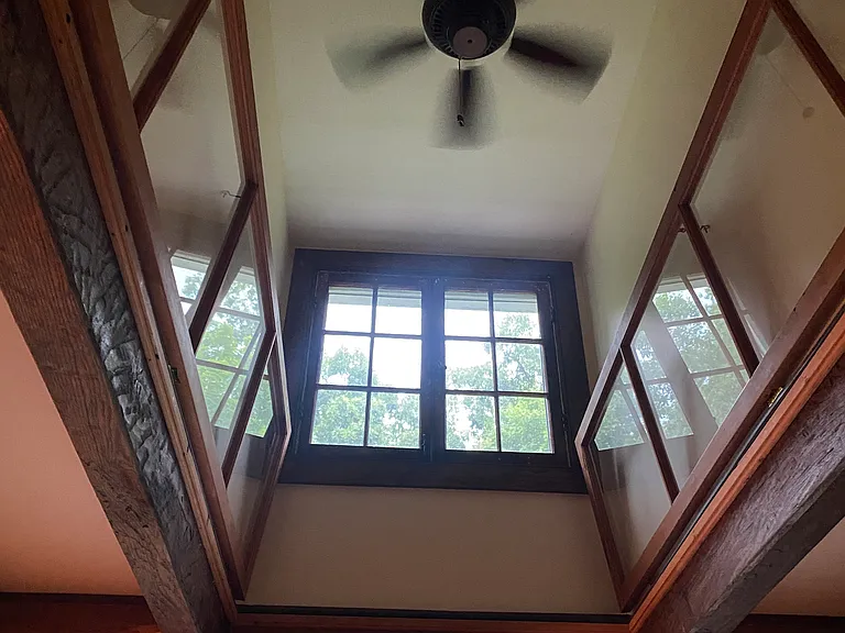 2404 New Hackensack Rd #1 — Photo 10
