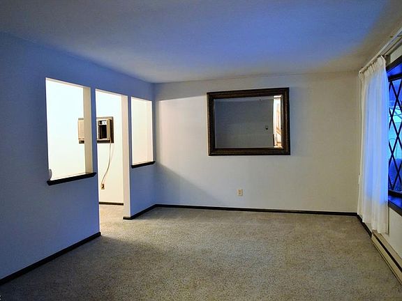 2nd image of 111 Hilltop Cir