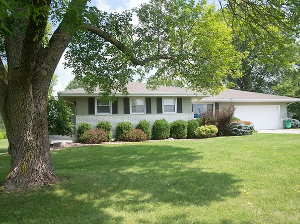 18139 Harrison Street Rd, Charleston, IL 61920