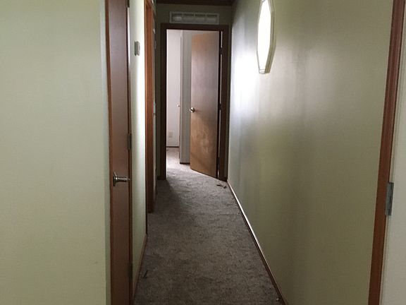 3rd image of 169 Perimeter Dr