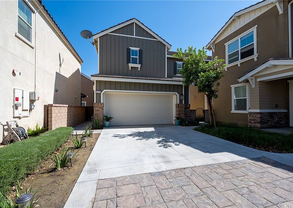 1st image of 4072 S Cloverdale Way