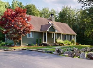 258 Quaker Ln, Scituate, RI 02857