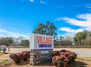 186 University Village Dr APT H, Central, SC 29630