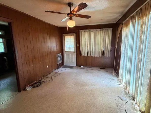 857 Newcombe Rd, Raleigh, NC 27610
