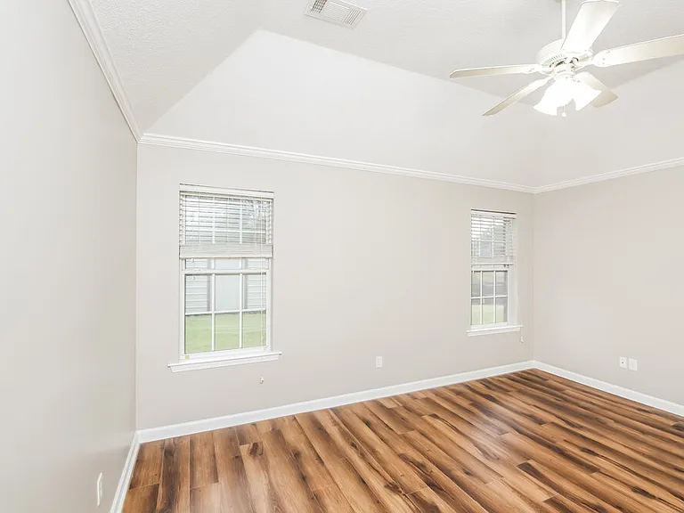 355 Village Dr — Photo 9