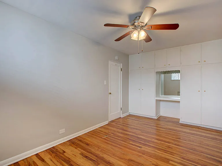 480 S Vine St — Photo 14