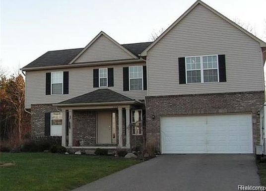1st image of 8166 Peninsula Cir