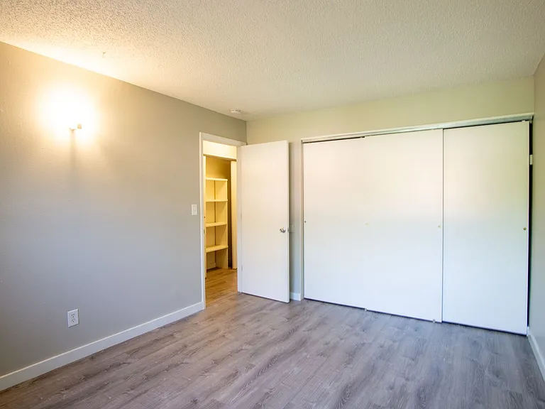 4151 SE 37th Ave #1 — Photo 12