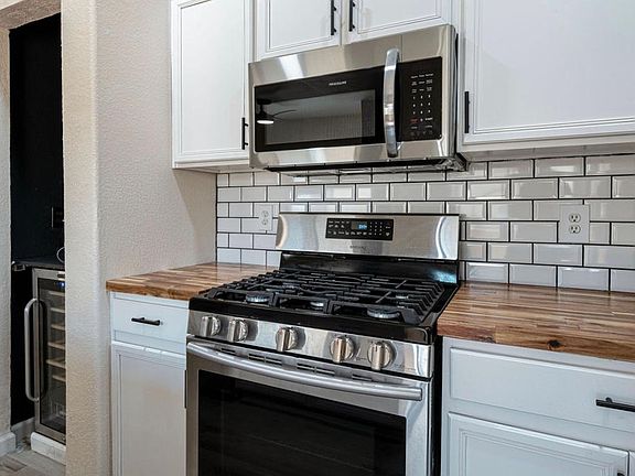 4th image of 6321 Beige Bluff St Unit 201