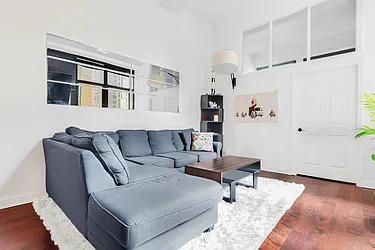 Rented by R New York