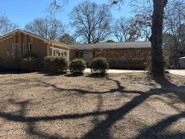 271 Lakeshore Dr, Warner Robins, GA 31088