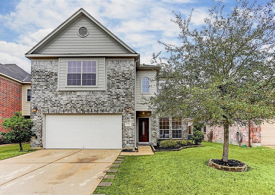 1st image of 12118 Hawthorne Hill Cir