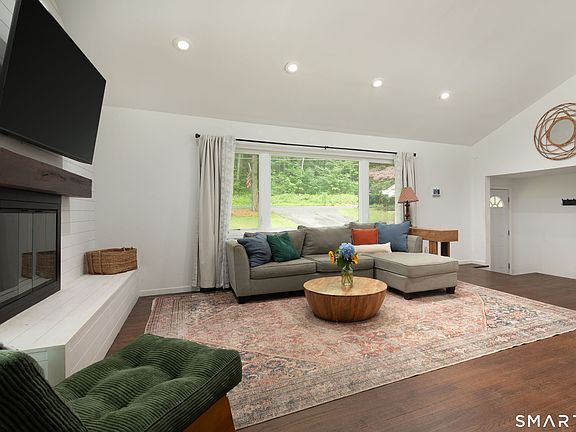 4th image of 120 Moore Avenue