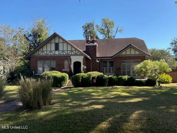 300 High St, Greenwood, MS 38930