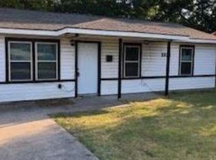 1321 W Kingsley Rd, Garland, TX 75041