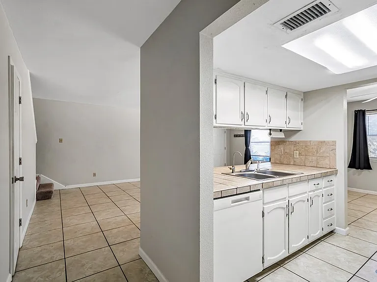 424 W Pecan Ave #B — Photo 16