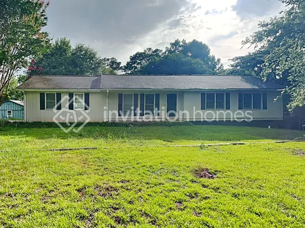 1379 Hidden Cir, Sugar Hill, GA 30518