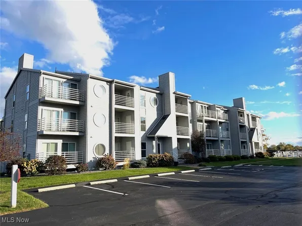 162 Clinton Reef Dr, Port Clinton, OH 43452