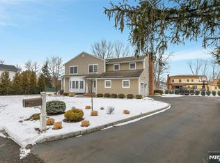 16 Herron Ct, Harrington Park, NJ 07640