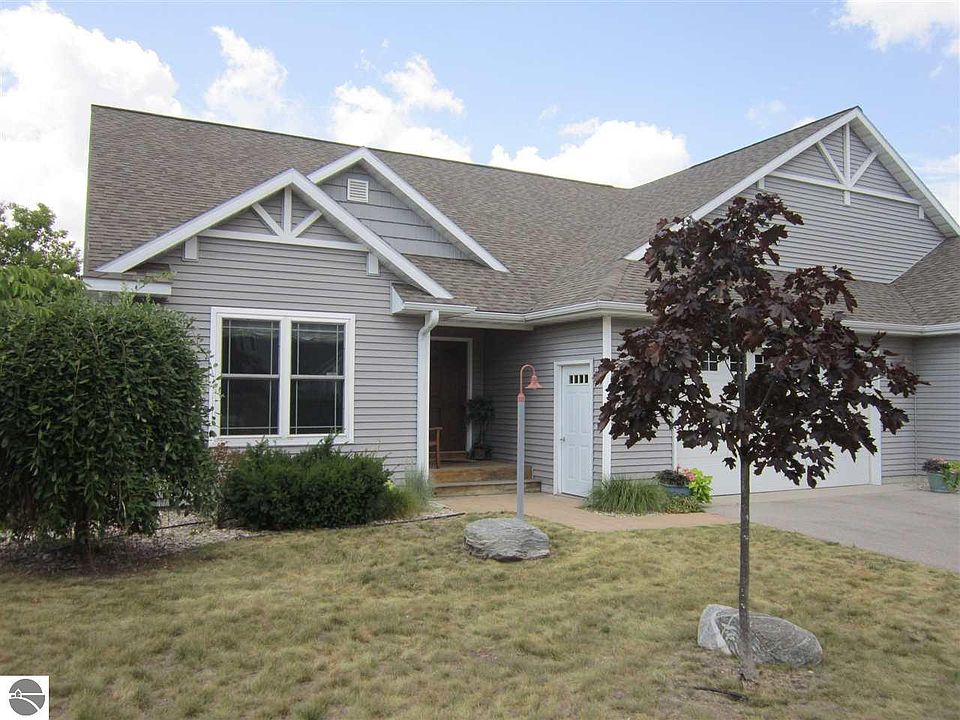 1st image of 4931 Black Bear Dr