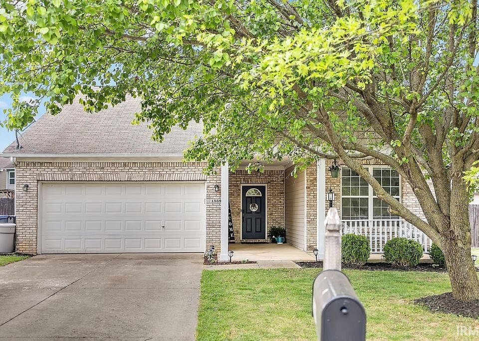 1st image of 1559 W Castle Ct