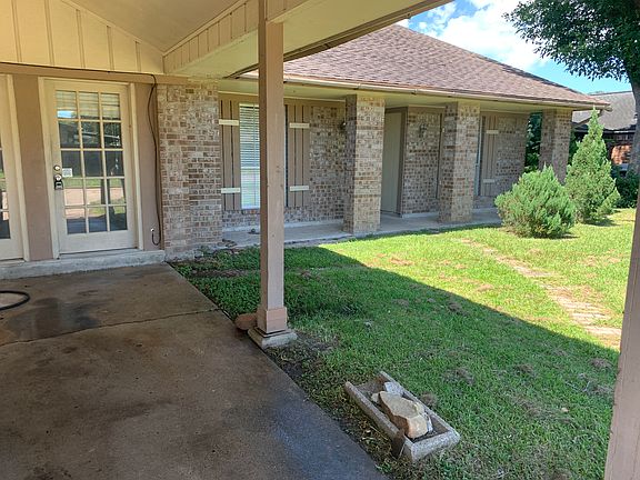 2nd image of 1613 N Park Way Dr