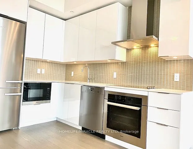 30 Shore Breeze Dr #LPH01A — Photo 21