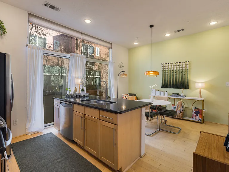 877 Silver Ave SW — Photo 18