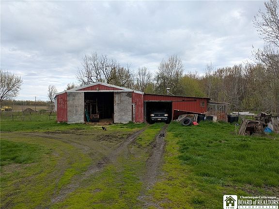 4th image of 2247 Hess Rd