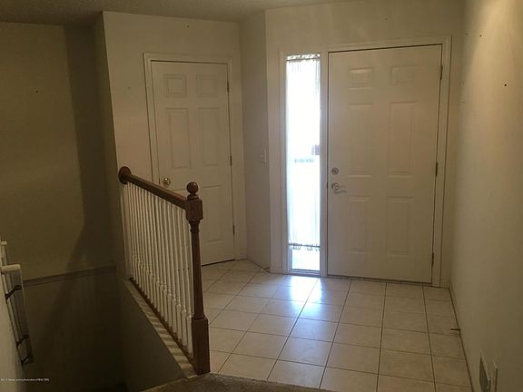 5th image of 1732 Bushwood Ln #19