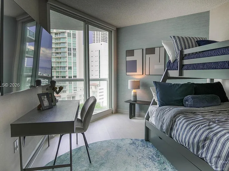 16400 Collins Ave #946 — Photo 10