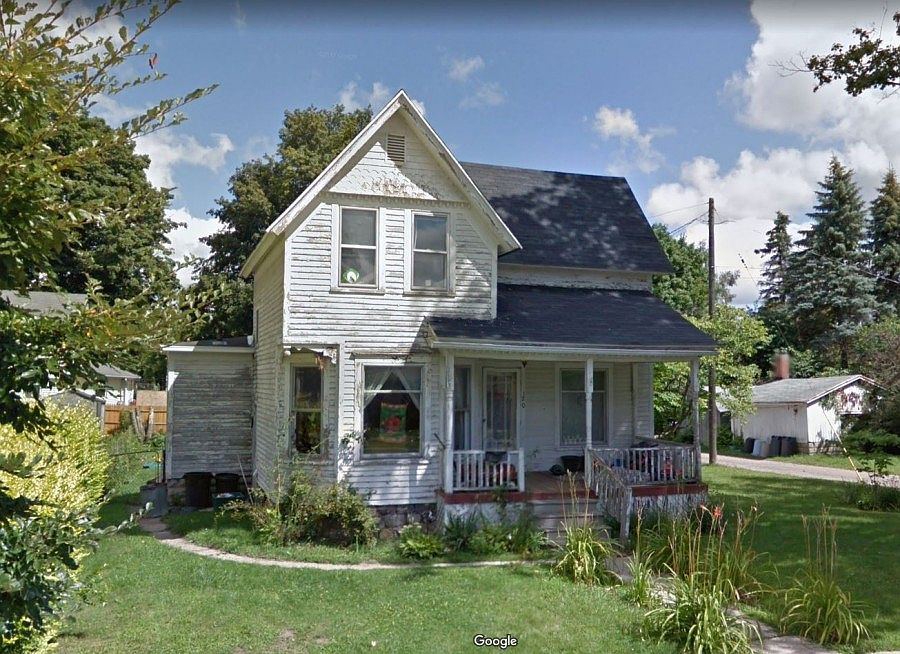 1st image of 150 W 1st St
