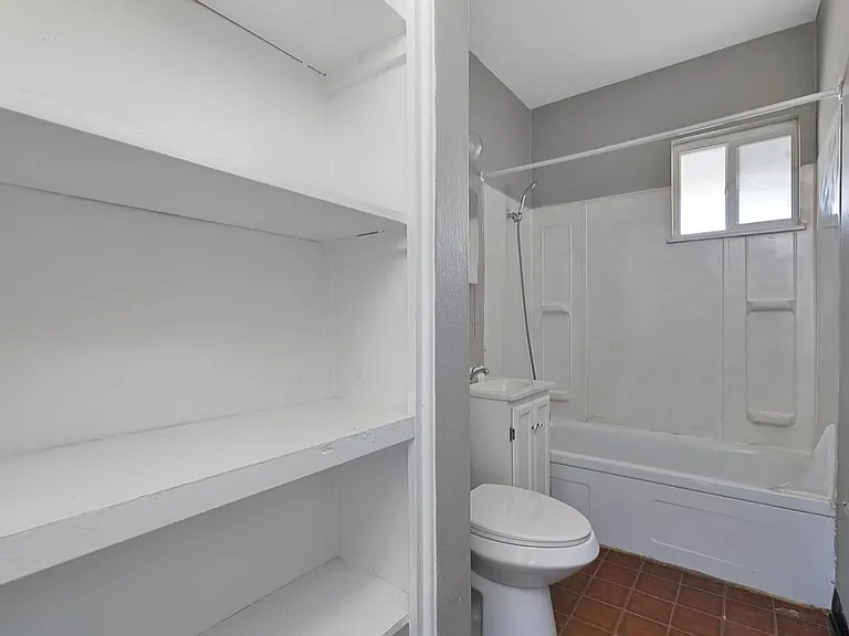 474 E Norwich Ave — Photo 16