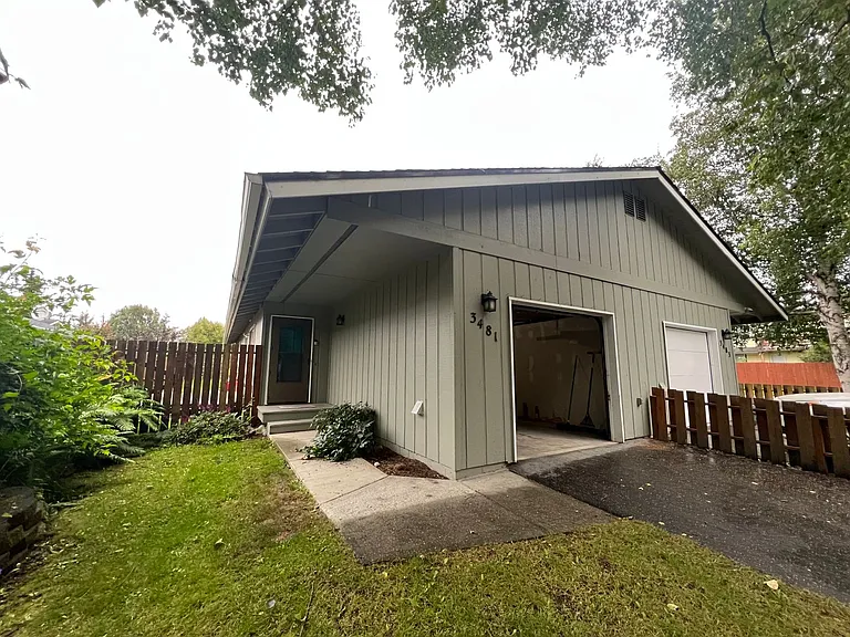 3481 E 20th Ave — Photo 36