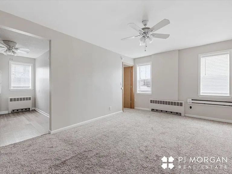 Lyndale Apartments — Photo 18