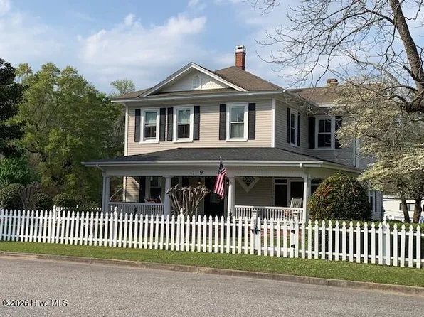 129 E Nance Street, Whiteville, NC 28472