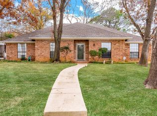 609 Bent Tree Ct, Euless, TX 76039