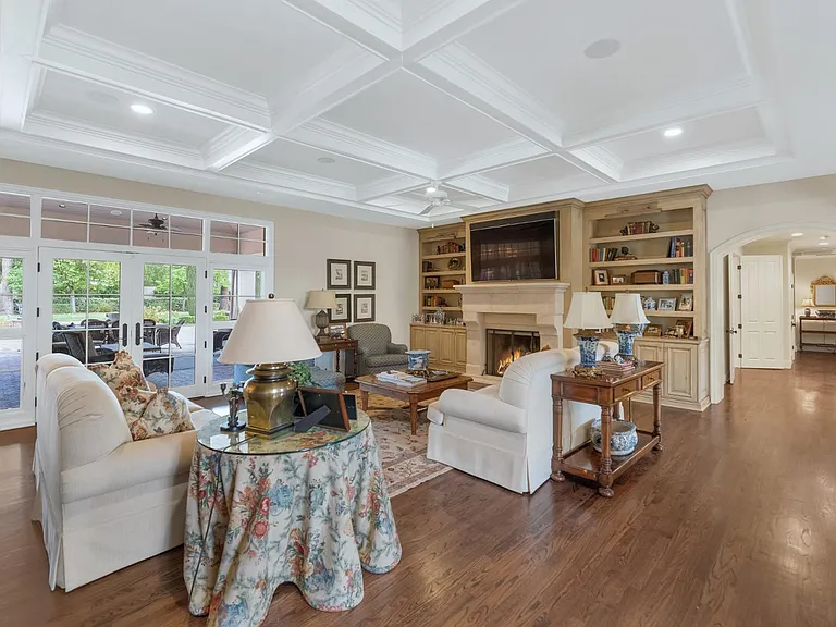 6248 E Montecito Ave — Photo 9