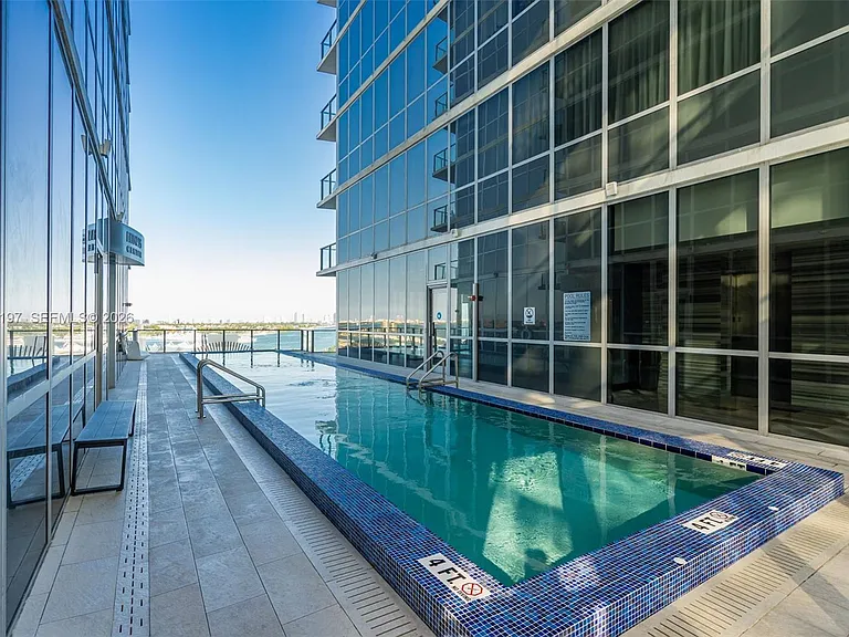 1100 Biscayne Blvd #2907 — Photo 43