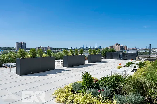 Rented by EXR | media 30