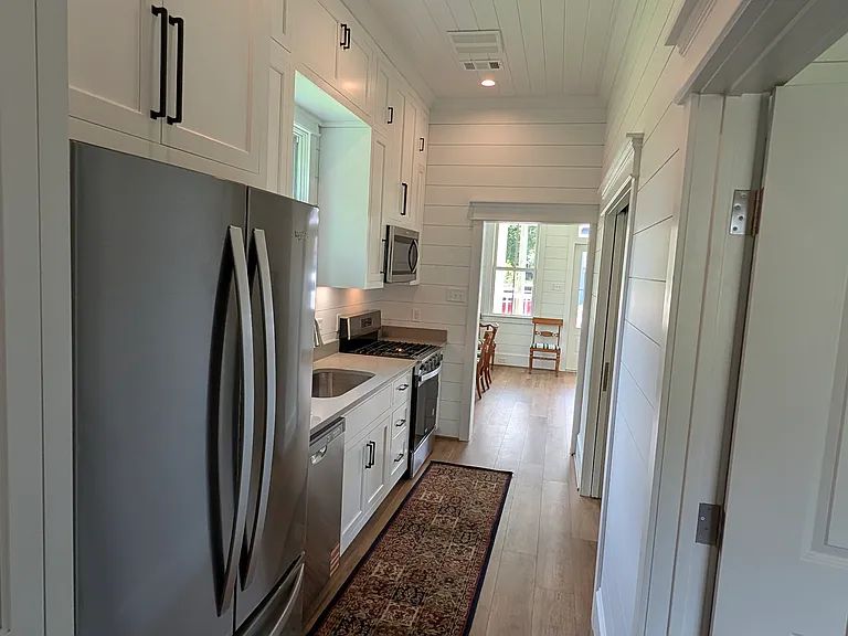 891 Elm St — Photo 21