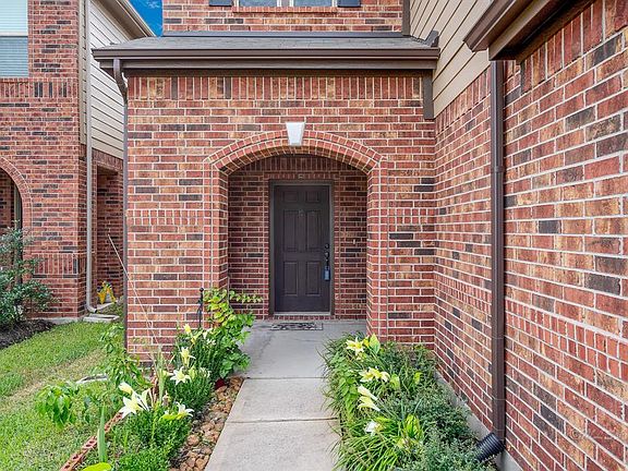 4th image of 15815 Copper Springs Ln