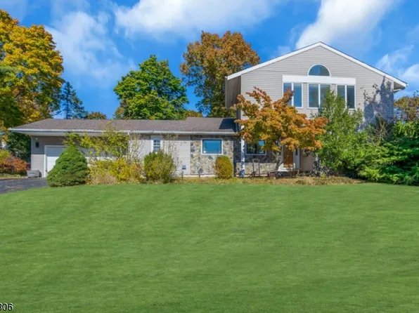 24 Cedar Grove Rd, Branchburg Twp., NJ 08876